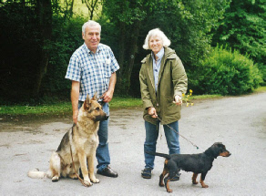 Peter und Bärbel Michels mit Baro und Muck